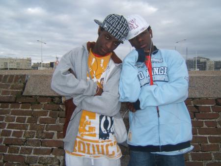 voila les 2brothers dont bilé and jounns